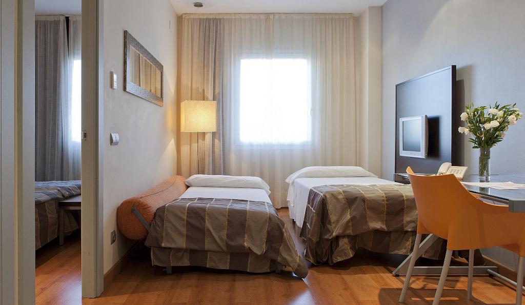 Apartamentos Vertice Sevilla Aljarafe Bormujos Eksteriør billede