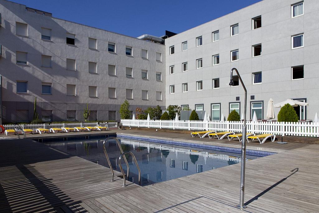 Apartamentos Vertice Sevilla Aljarafe Bormujos Eksteriør billede